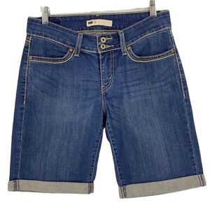 𝅺Levi’s Y2K Bermuda Cuffed Shorts size 8